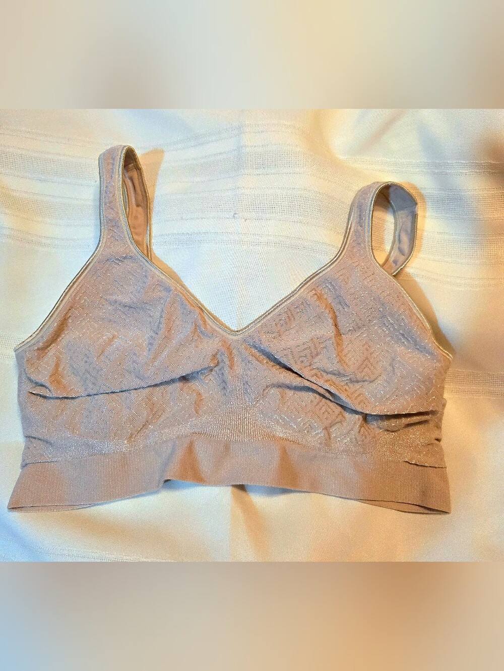 Hanes Women's Seamless Bra Size XL